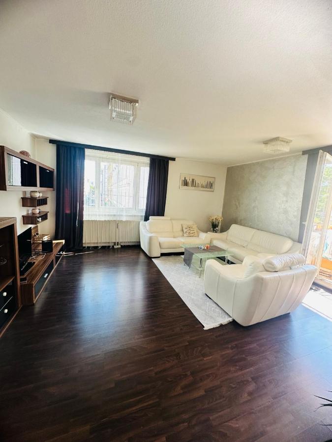 וינה Family - Room מראה חיצוני תמונה